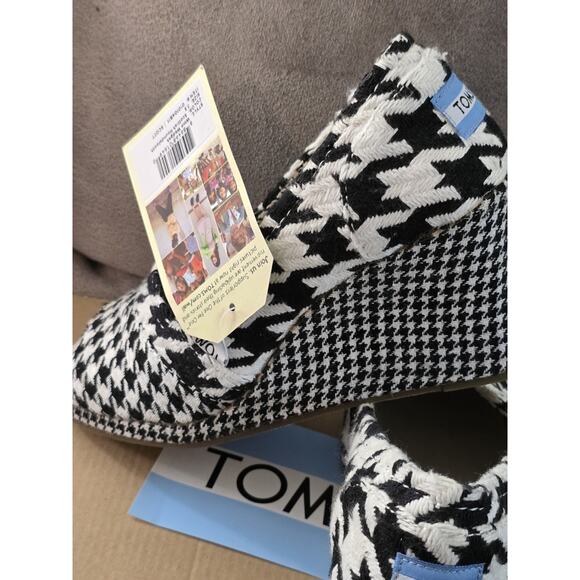 TOMS size 7.5 Black and White Scottish Houndstooth Women's Wedges Slip on NIB - Picture 6 of 8